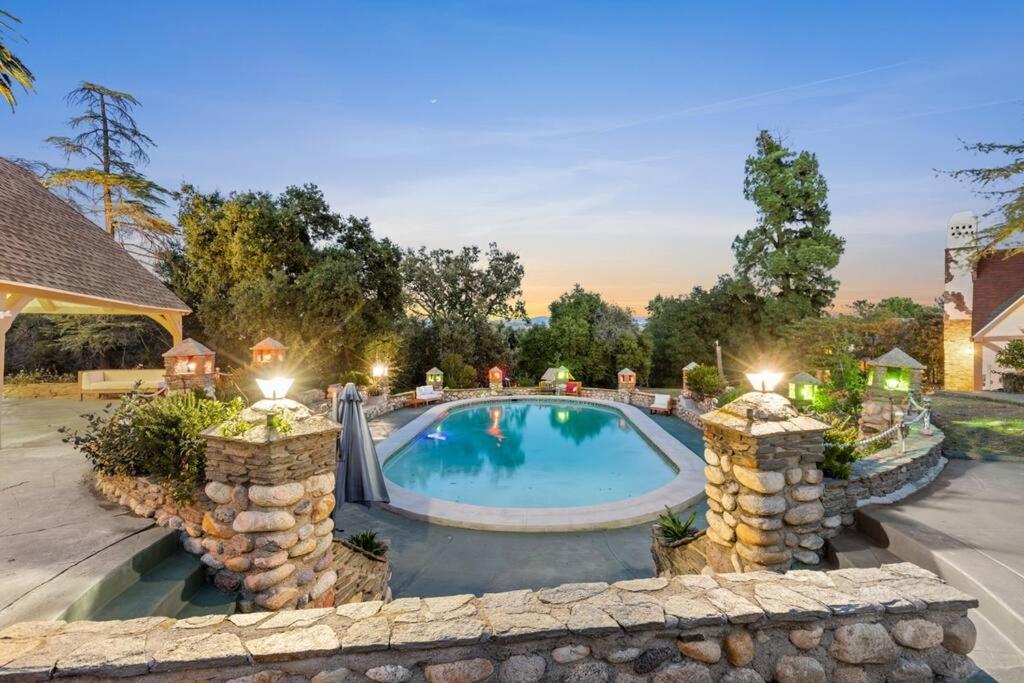 The Magic Castle Apartment Santa Clarita Exterior photo