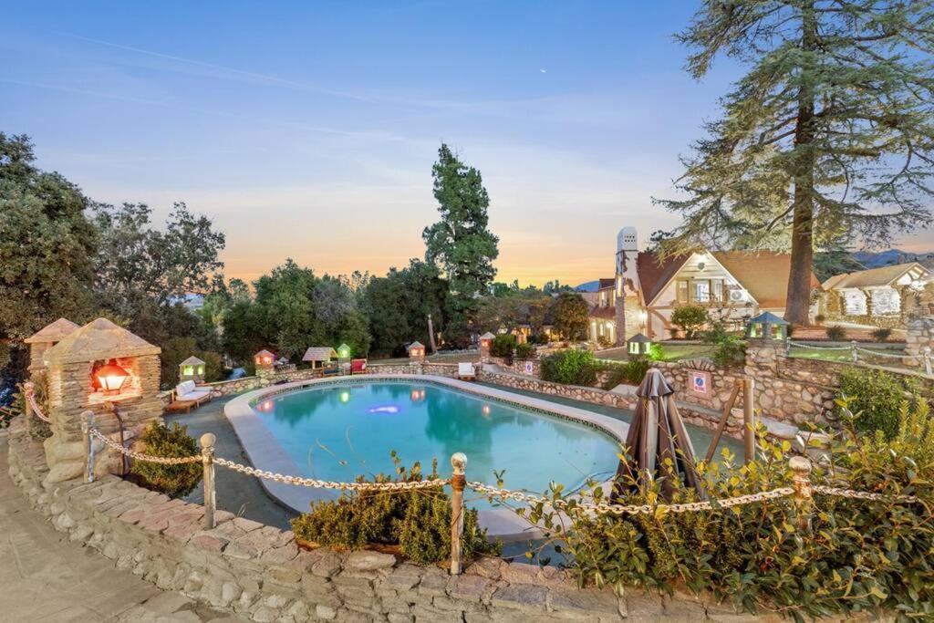 The Magic Castle Apartment Santa Clarita Exterior photo